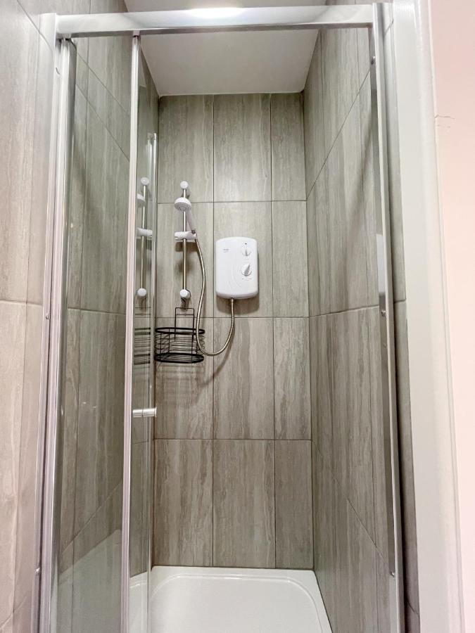 Cosy Bright Studio Apartment Close To Wembley Stadium Лондон Экстерьер фото