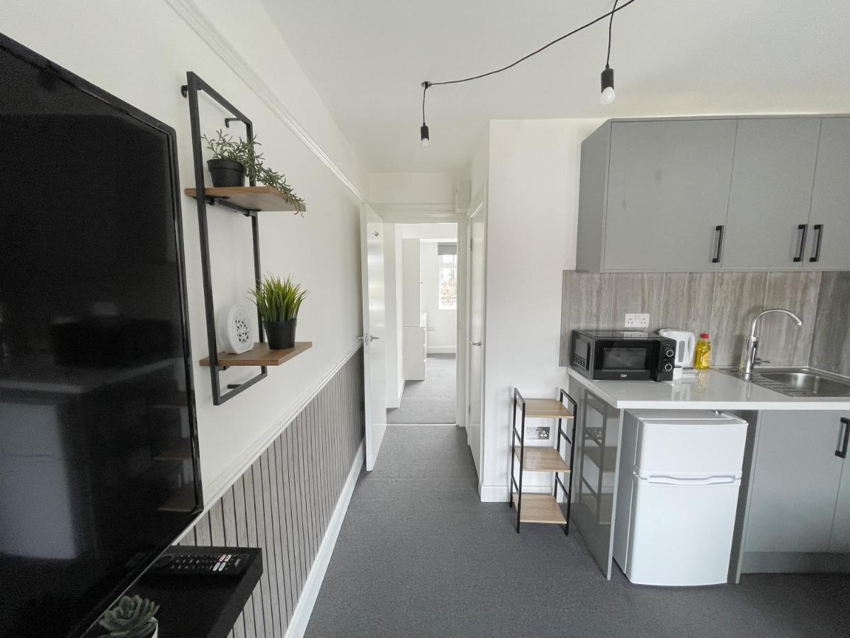 Cosy Bright Studio Apartment Close To Wembley Stadium Лондон Экстерьер фото