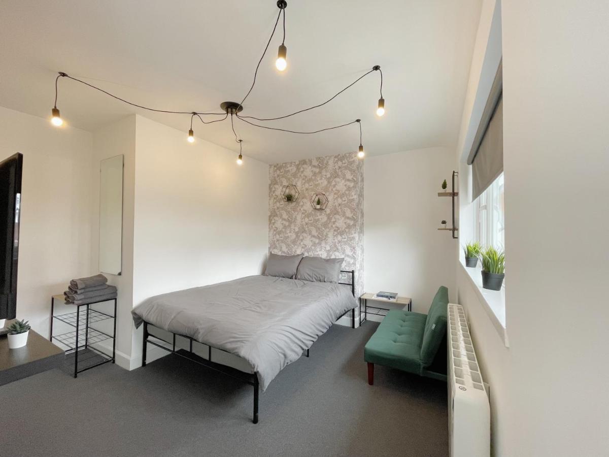 Cosy Bright Studio Apartment Close To Wembley Stadium Лондон Экстерьер фото