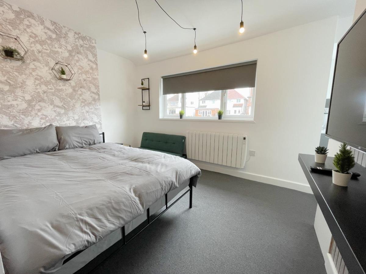 Cosy Bright Studio Apartment Close To Wembley Stadium Лондон Экстерьер фото