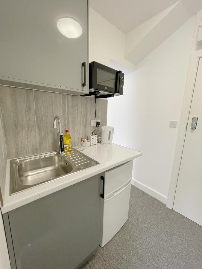 Cosy Bright Studio Apartment Close To Wembley Stadium Лондон Экстерьер фото