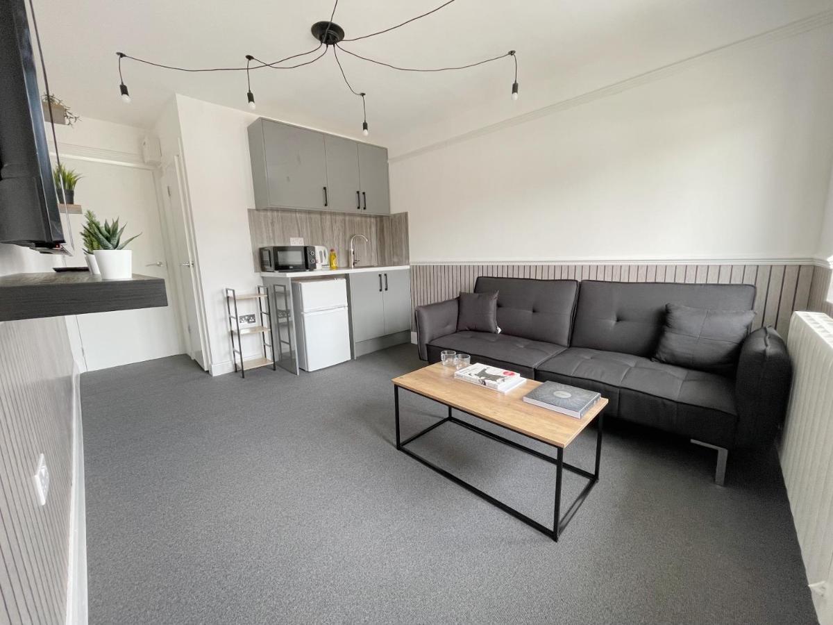 Cosy Bright Studio Apartment Close To Wembley Stadium Лондон Экстерьер фото