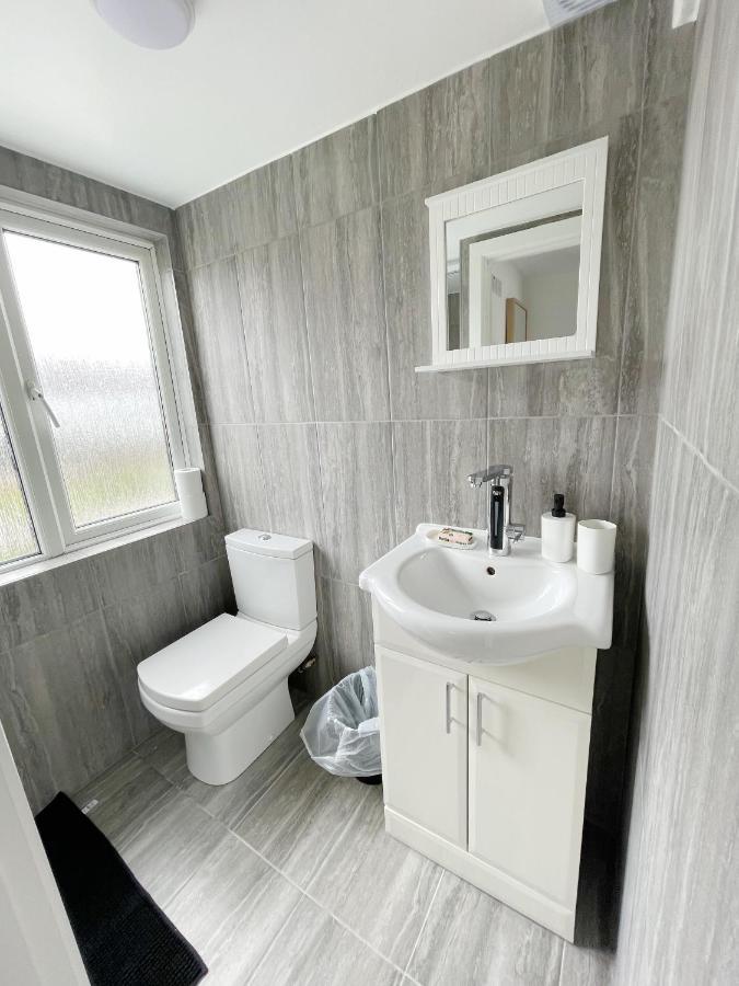Cosy Bright Studio Apartment Close To Wembley Stadium Лондон Экстерьер фото