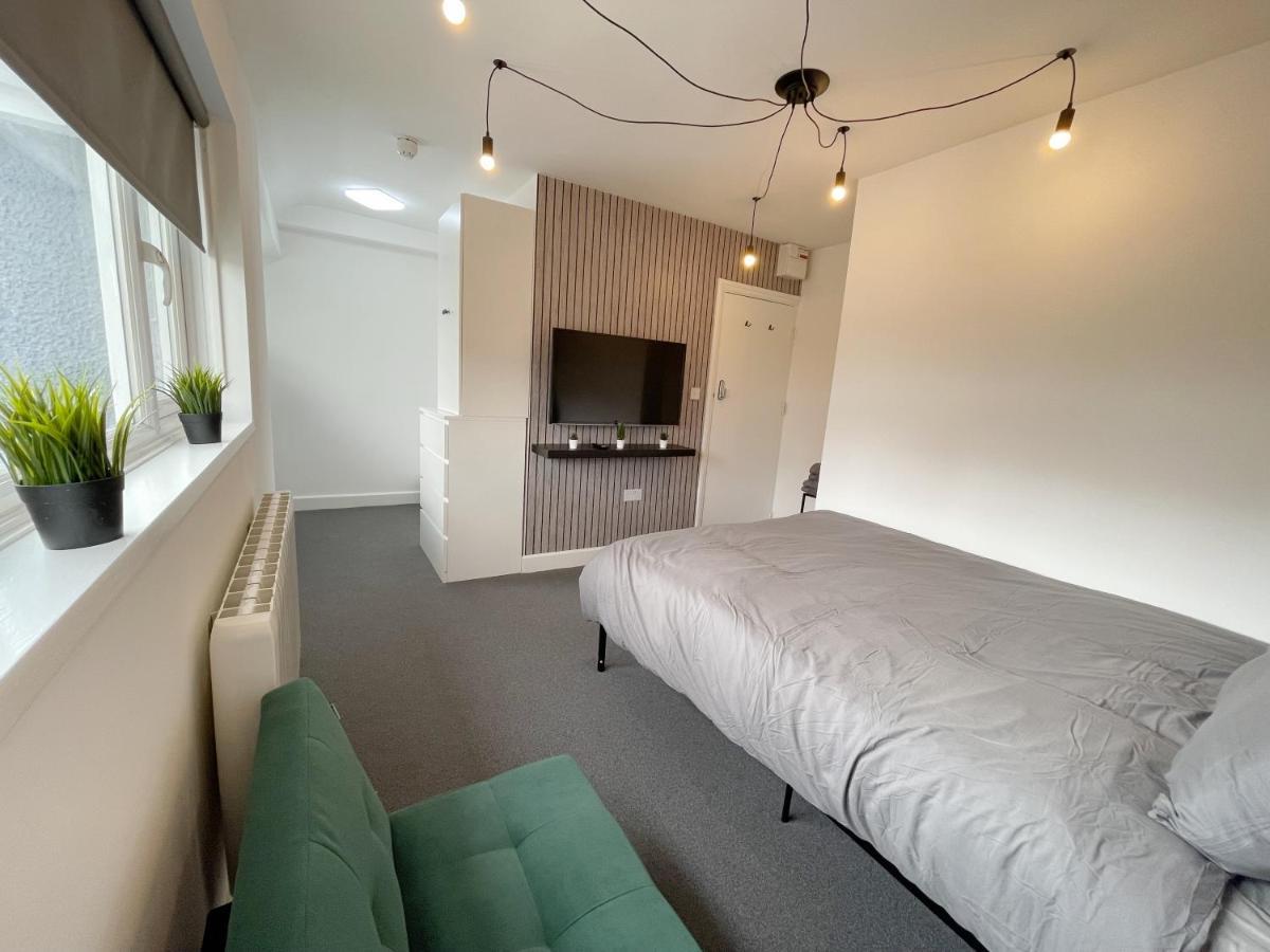 Cosy Bright Studio Apartment Close To Wembley Stadium Лондон Экстерьер фото