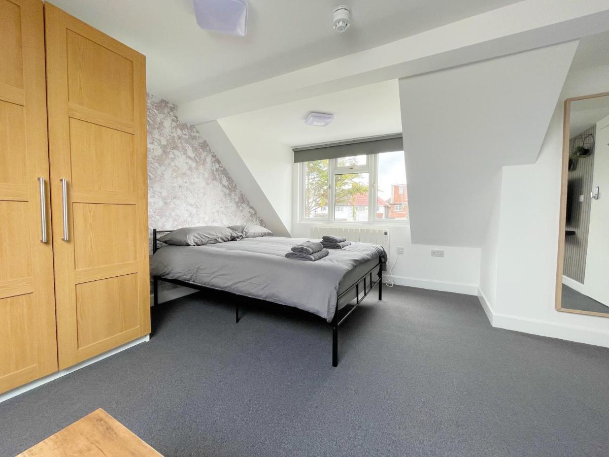 Cosy Bright Studio Apartment Close To Wembley Stadium Лондон Экстерьер фото