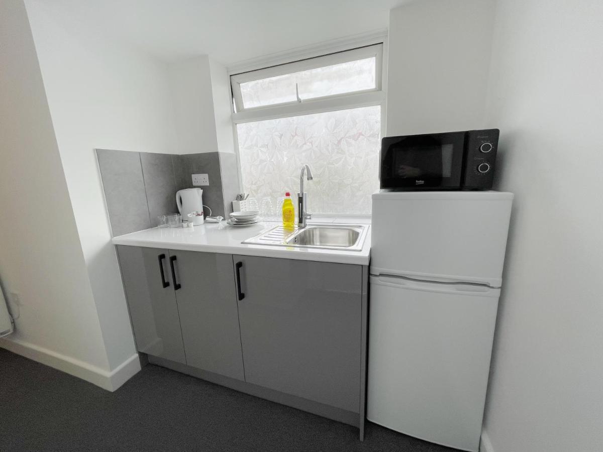 Cosy Bright Studio Apartment Close To Wembley Stadium Лондон Экстерьер фото
