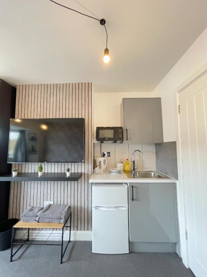 Cosy Bright Studio Apartment Close To Wembley Stadium Лондон Экстерьер фото